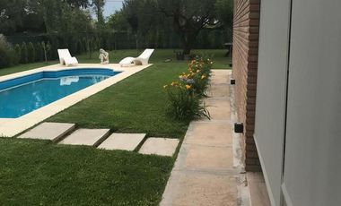CASA EN VENTA PUERTO ROLDAN
