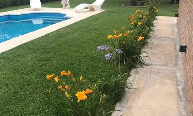 CASA EN VENTA PUERTO ROLDAN