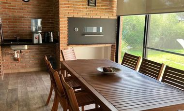 CASA EN VENTA PUERTO ROLDAN