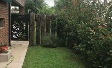 CASA EN VENTA PUERTO ROLDAN