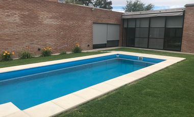 CASA EN VENTA PUERTO ROLDAN