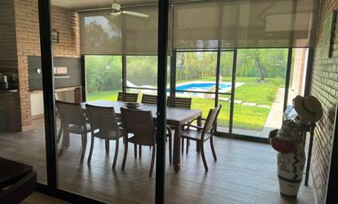 CASA EN VENTA PUERTO ROLDAN