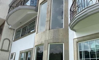 Casa en Venta o Renta Lomas de Tecamachalco