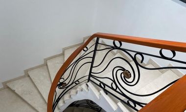 Casa en Venta o Renta Lomas de Tecamachalco