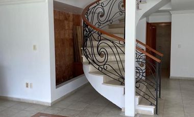 Casa en Venta o Renta Lomas de Tecamachalco