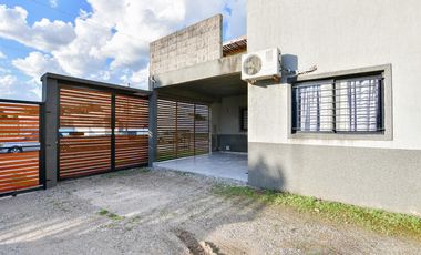 Moderno Dúplex de 2 dormis en 35 e/ Montevideo y 175, Berisso