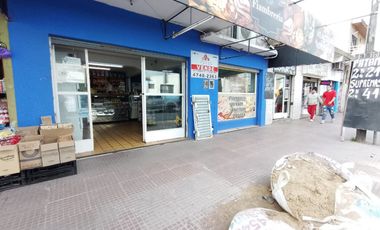 VIVIENDA MULTIFAMILIAR + LOCALES.