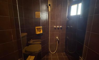 Venta importante chalet  en  Parque Luro! Apto credito