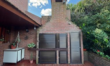 Venta importante chalet  en  Parque Luro! Apto credito
