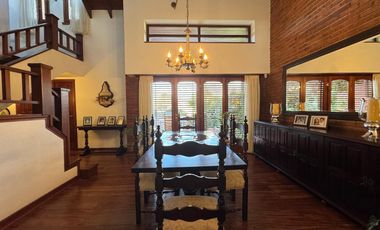 Venta importante chalet  en  Parque Luro! Apto credito