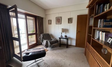 VENTA Piso 3 dorm. con cochera Rivadavia 400 - Neuquen