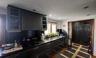 VENTA Piso 3 dorm. con cochera Rivadavia 400 - Neuquen