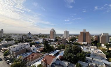VENTA Piso 3 dorm. con cochera Rivadavia 400 - Neuquen