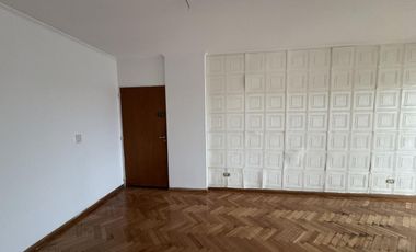 Departamento 2 ambientes con balcón en Flores - Piso alto en Torre con Jardín SUM y Parrillas