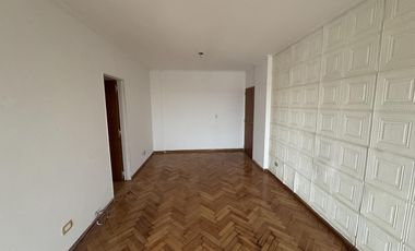 Departamento 2 ambientes con balcón en Flores - Piso alto en Torre con Jardín SUM y Parrillas