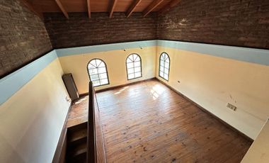 chalet de 5 dormitorios en Barrio Parque Bernal