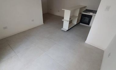 PH DE 3 AMBIENTES A ESTRENAR CON JARDIN Y TERRAZA EN VENTA. FLORIDA OESTE