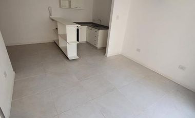 PH DE 3 AMBIENTES A ESTRENAR CON JARDIN Y TERRAZA EN VENTA. FLORIDA OESTE