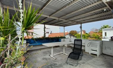 PH al frente con cochera y terraza !