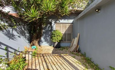 PH al frente con cochera y terraza !