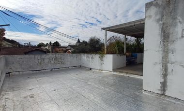 PH al frente con cochera y terraza !