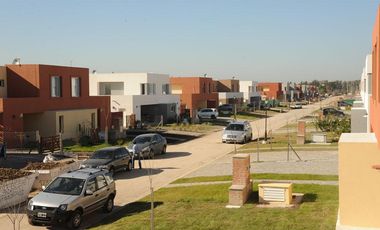 Casa en alquiler de 4 dormitorios en Casas de Santa María