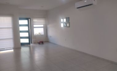 CASA EN RENTA DE 3 RECÁMARAS, FRAC. VISTA ALTA, BOCA DEL RÍO, VERACRUZ