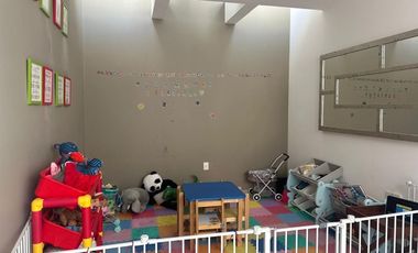 Hermosa casa en condominio en Querétaro