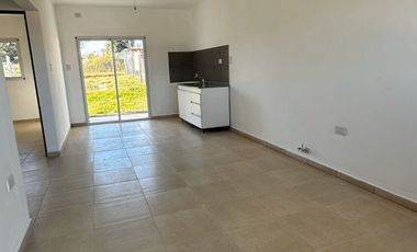 EN VENTA CASA 2 DORM - LOTEO LA RESERVA