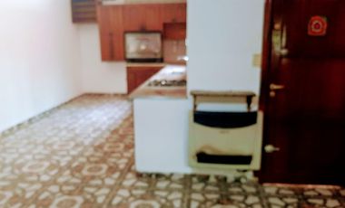 Chalet 5 ambientes sobre Colectora