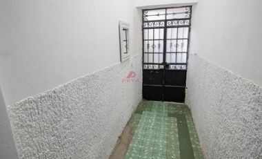 CASA EN VENTA CON USO DE SUELO MIXTO PARA REMODELACION, GUADALAJARA