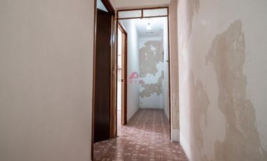 CASA EN VENTA CON USO DE SUELO MIXTO PARA REMODELACION, GUADALAJARA