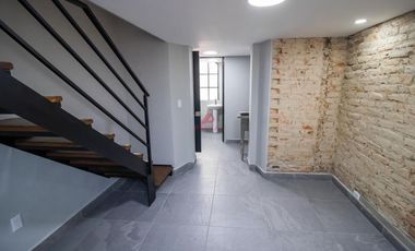 CASA EN VENTA CON USO DE SUELO MIXTO PARA REMODELACION, GUADALAJARA