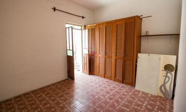 CASA EN VENTA CON USO DE SUELO MIXTO PARA REMODELACION, GUADALAJARA