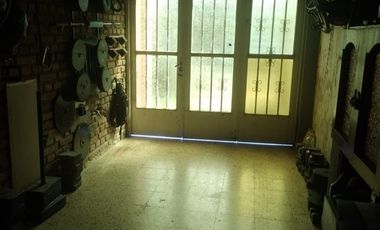 Amplia casa Barrio Gazzano