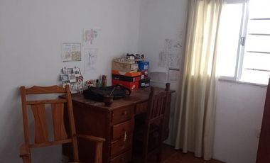 Amplia casa Barrio Gazzano