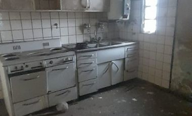OPORTUNIDAD !!! IDEAL ENPRNDIMIENTO 282m2 EN ESQUINA (con casa a demoler)