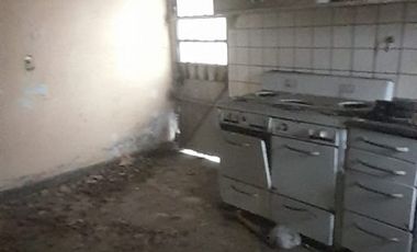 OPORTUNIDAD !!! IDEAL ENPRNDIMIENTO 282m2 EN ESQUINA (con casa a demoler)