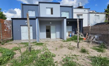 VENDO DUPLEX ZONA UNIVERSITARIO ENTREGA Y FINANCIACION