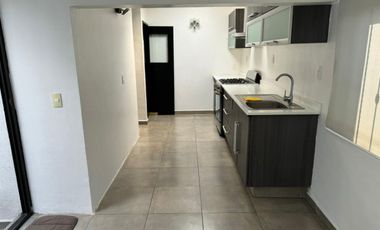 SE RENTA CASA DE UNA PLANTA EN ARBOLEDAS