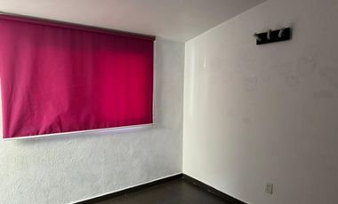 SE RENTA CASA DE UNA PLANTA EN ARBOLEDAS