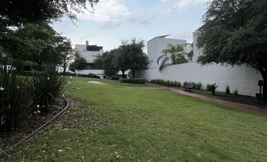 CASA AMUEBLADA EN RENTA SECTOR VALLE ORIENTE MONTERREY