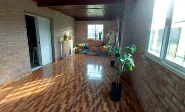 Vendo casa lista para mudarse en San Benito, 3 habitaciones, gran patio con verde