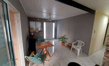 Vendo casa lista para mudarse en San Benito, 3 habitaciones, gran patio con verde