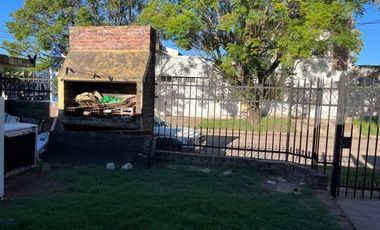 VENDO OPORTUNIDAD COMERCIAL Y VIVIENDA EN AV. CHURRUARIN y HUERGO