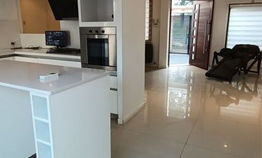 Casa c/pileta Sobre Av Zanni