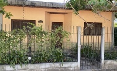 VENDO AMPLIA CASA DE 3 DORMITORIOS
