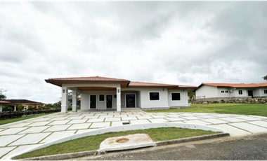 Venta de casa en Boquete Canyon Village, Boquete