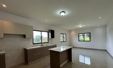 Venta de casa en Boquete Canyon Village, Boquete