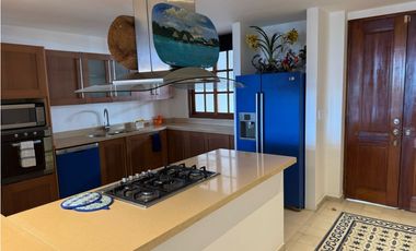 SE VENDE CASA VISTA AL MAR EN CASCO VIEJO - 7091RC